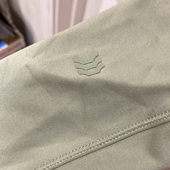 In Motion High Rise Leggings - Picture 11 of 11